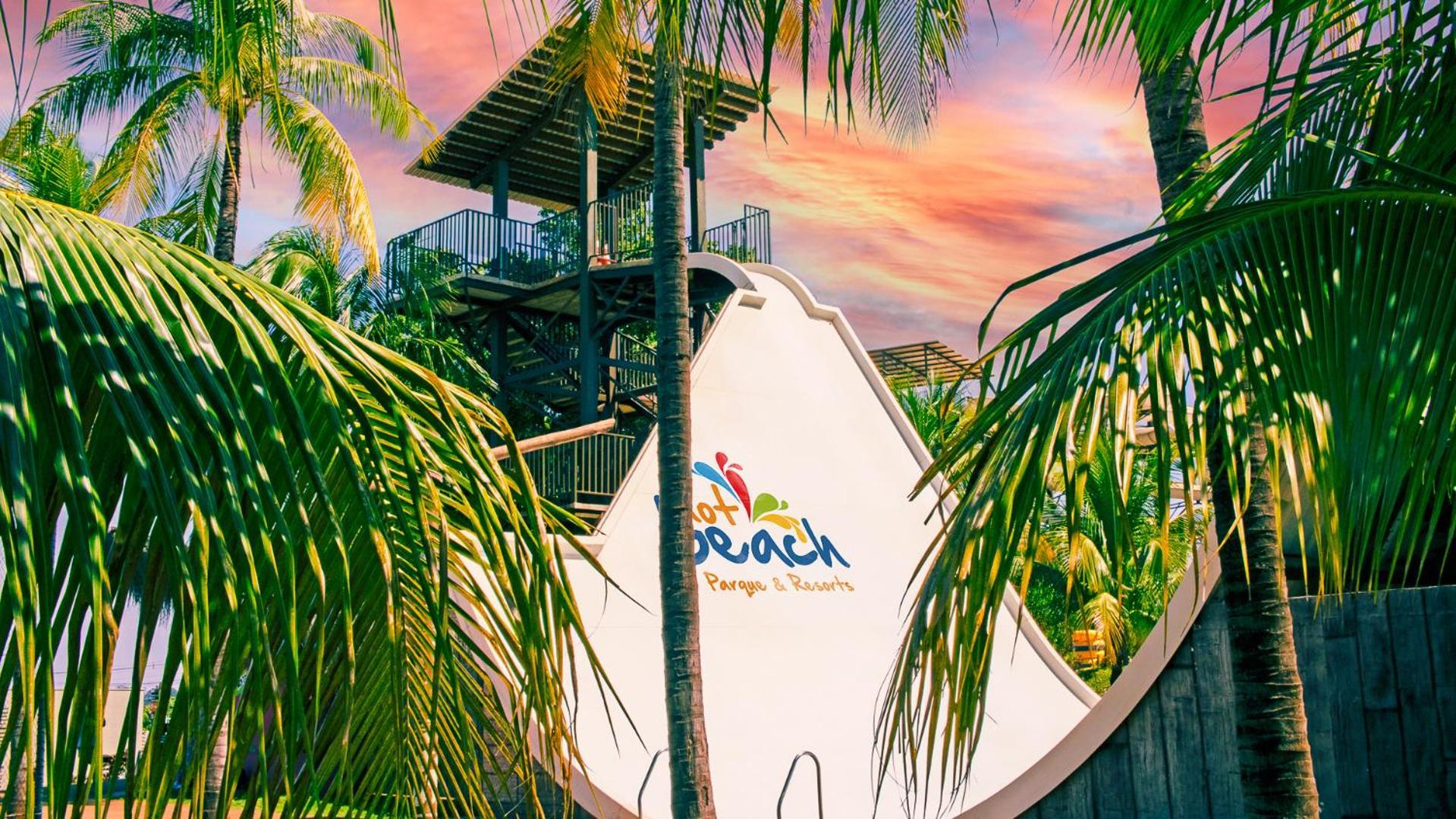 Hot Beach Resort Olímpia Exterior foto Splash Island