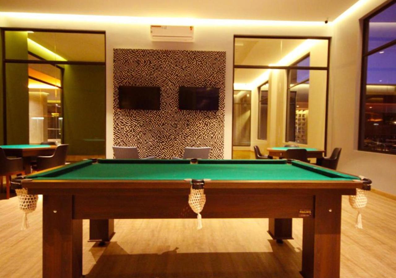 Hot Beach Resort Olímpia Exterior foto A pool table
